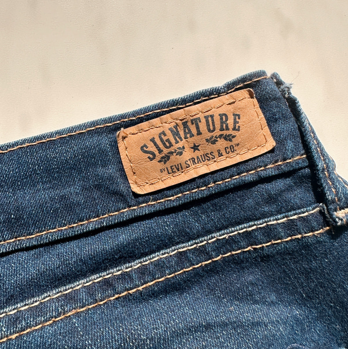 calças LEVIS cintura baixa bootcut curvy (42 ou W32 L32)